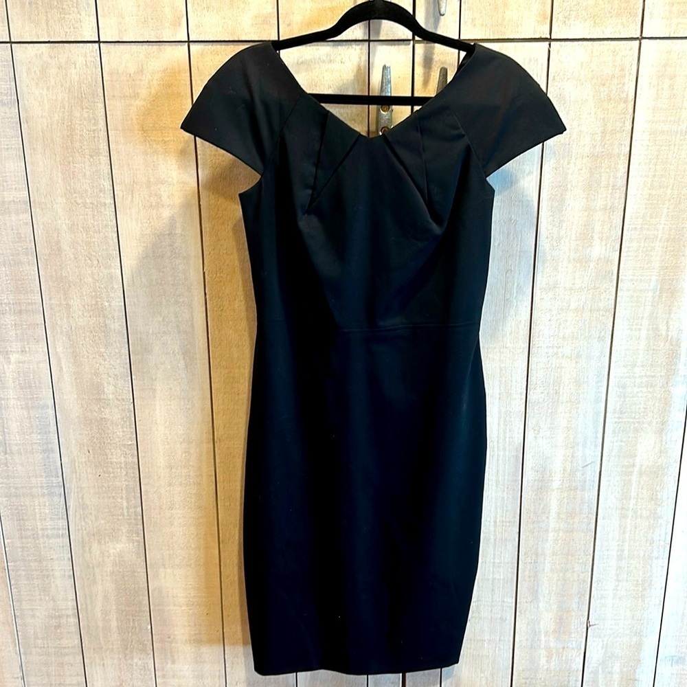 Club Monaco black cap sleeve midi dress size 6